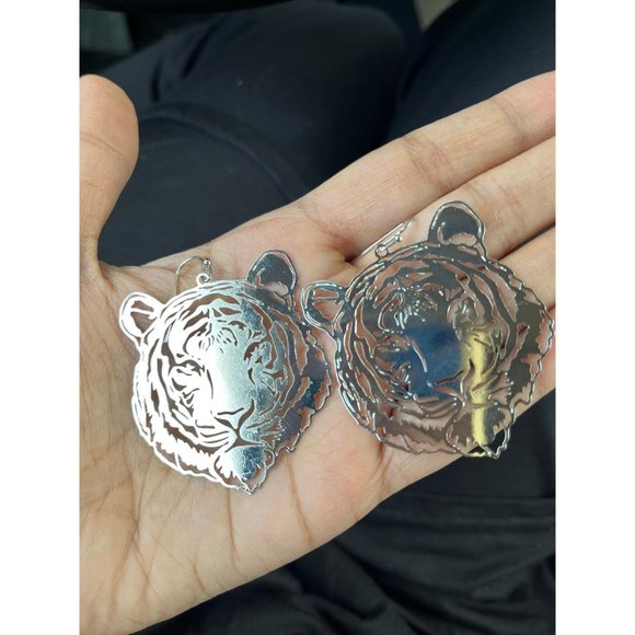 Tiger mascot earrings, auburn tigers , go tigers, cheetah earrings silver animal - Picture 2 of 6